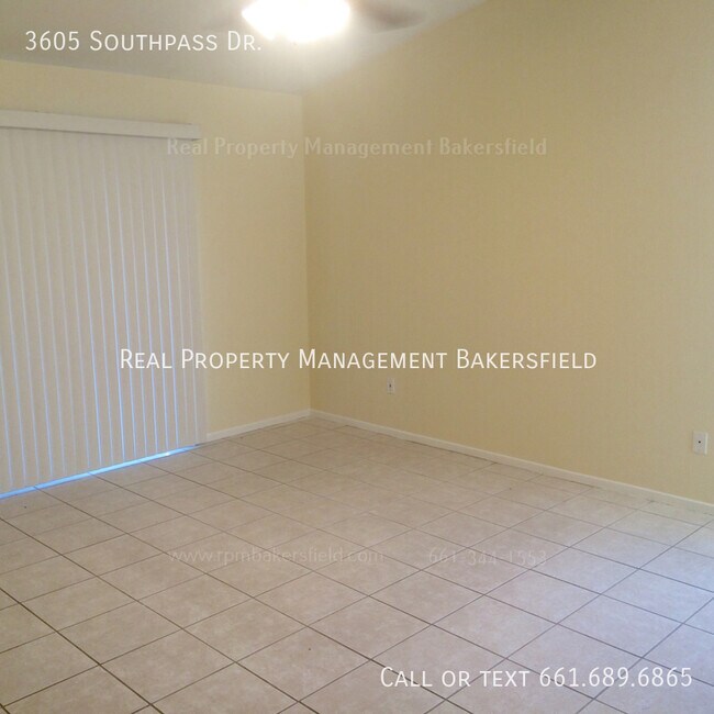 Building Photo - 3605 Southpass Dr