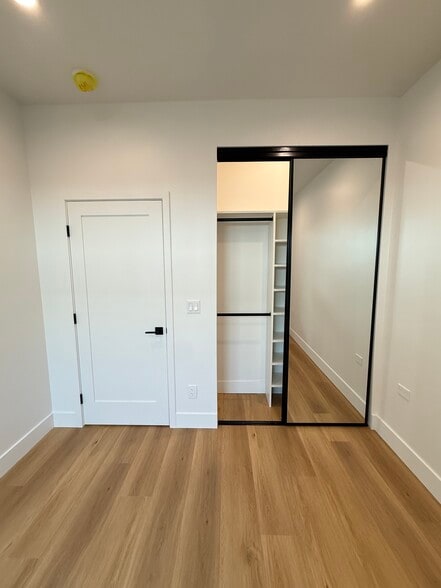 Building Photo - 6641 Glade Ave