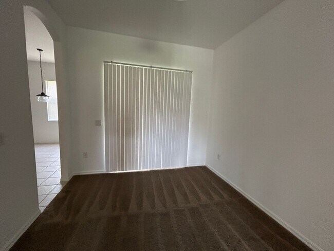 Building Photo - 15111 Hawks Shadow Dr