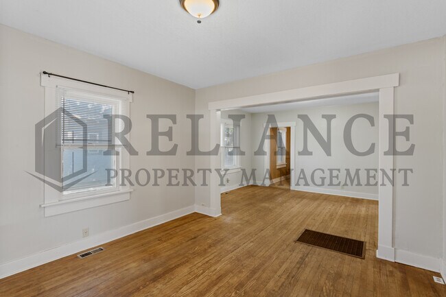 Building Photo - 2020 S Main St