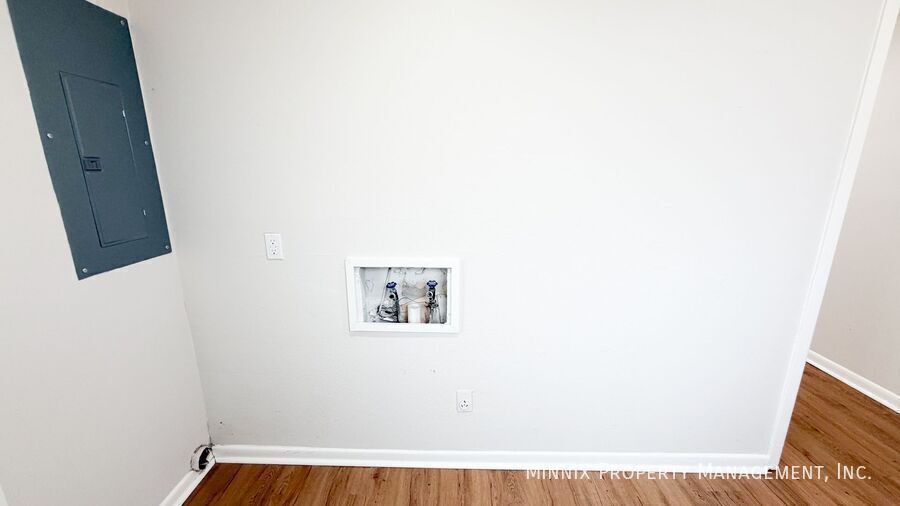 Building Photo - 5204 9th St