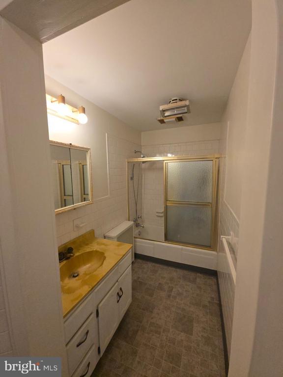 Building Photo - 203 Greene St