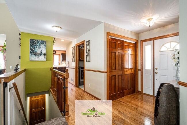 Building Photo - Beautiful 3 bedroom 2 Bath in the Perfect Location!!