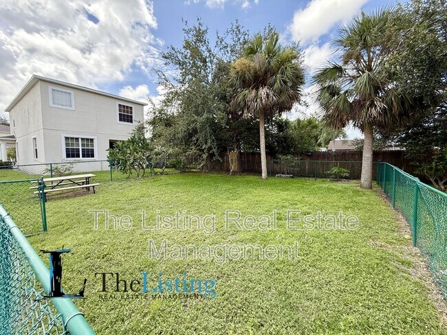 Building Photo - 4052 Alan Dr