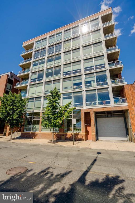 Building Photo - 22 S Front St