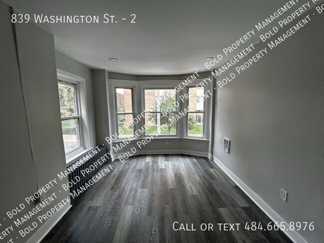 Building Photo - 839 Washington St