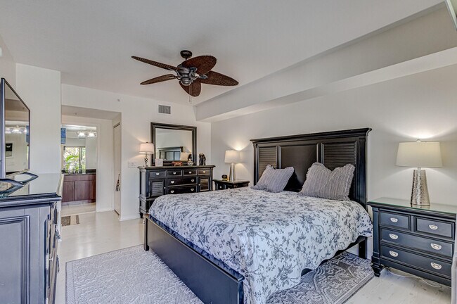 Building Photo - 4801 PGA Boulevard