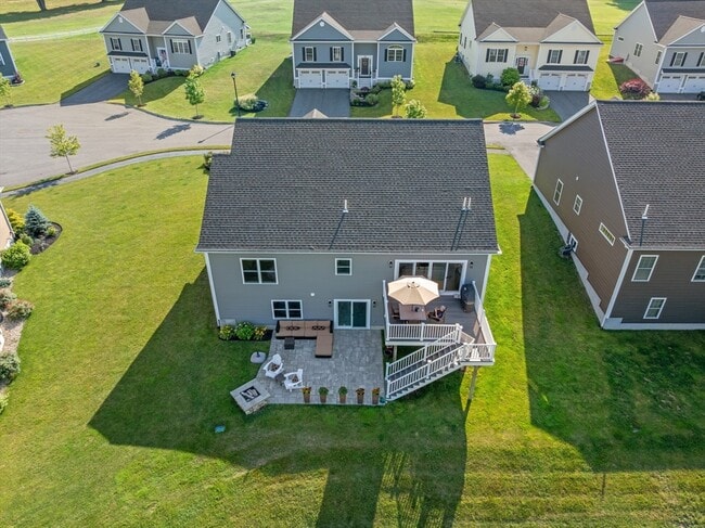 Building Photo - 98 Front Nine Dr