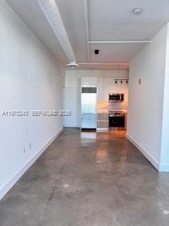 Building Photo - 700 NE 25th St