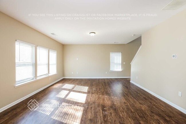 Building Photo - 3215 Franklin St