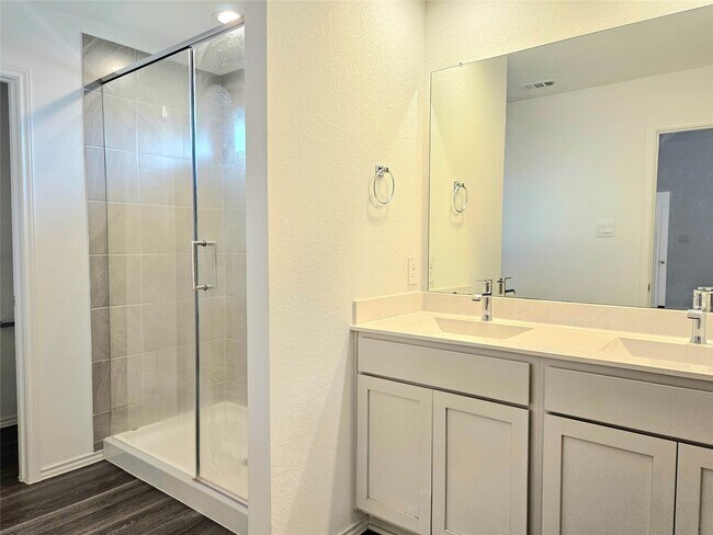 Building Photo - 4901 Pismo Ray Dr