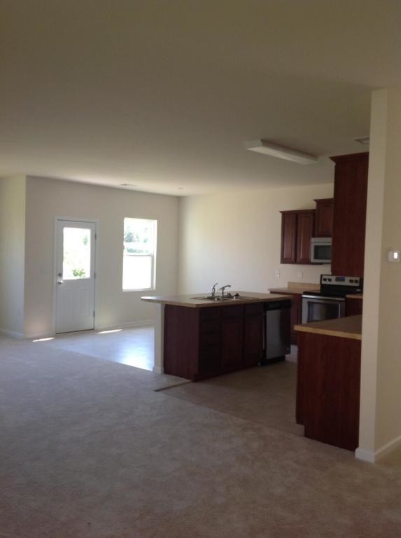 Building Photo - 1013 Balmore Dr