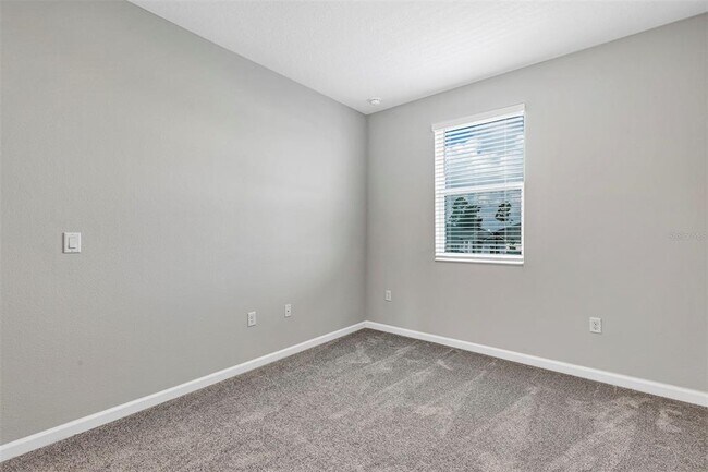Building Photo - 518 Lady Palm St