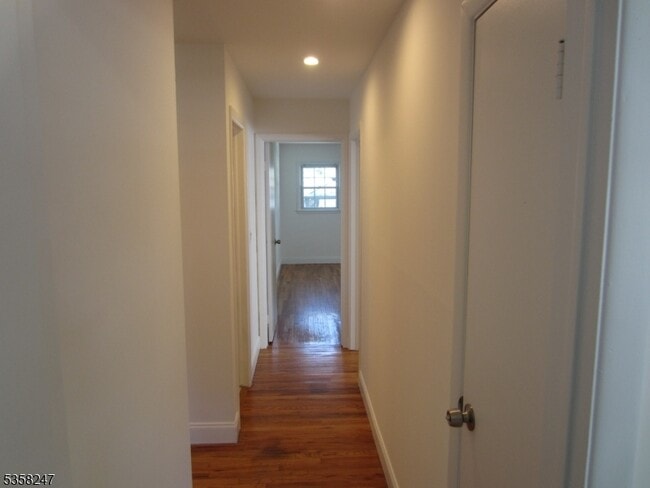 Building Photo - 423 Leonhardt Dr