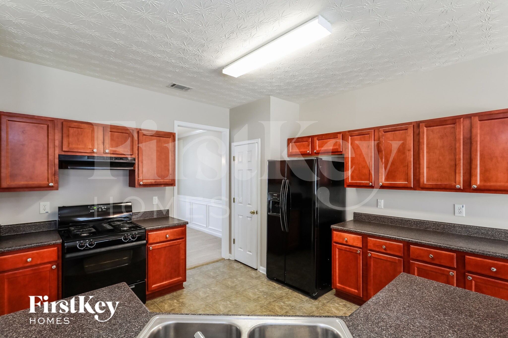 Building Photo - 6919 Island Pointe Dr