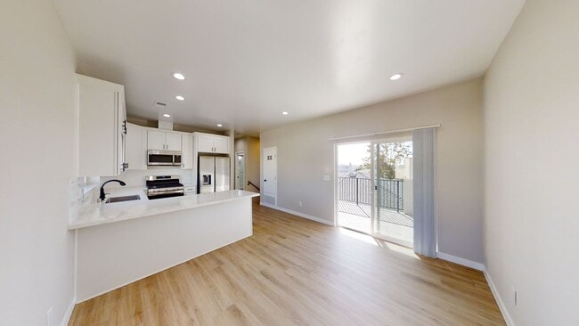 Primary Photo - 4BD/2BA, Quick Walk to Campus!