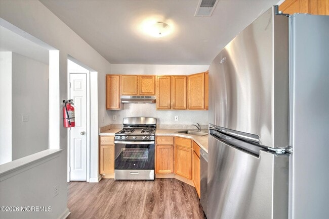 Building Photo - 26 Esplanade Way