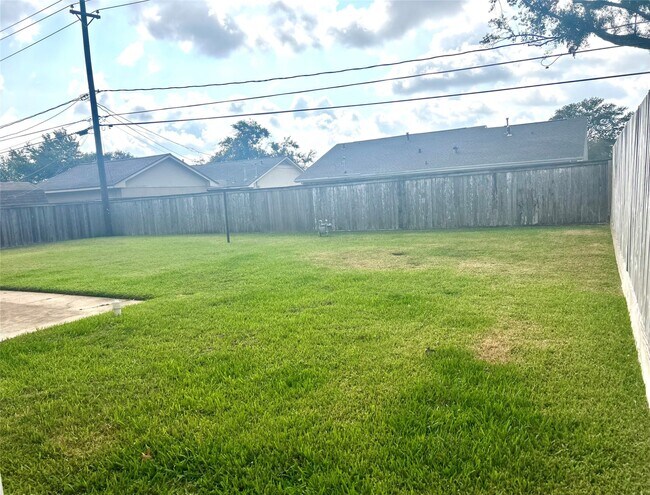Building Photo - 2426 Tannehill Dr