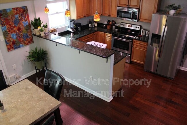 Building Photo - 708 Kaplan Ct