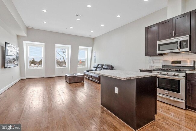 Building Photo - 1620 Massachusetts Ave SE