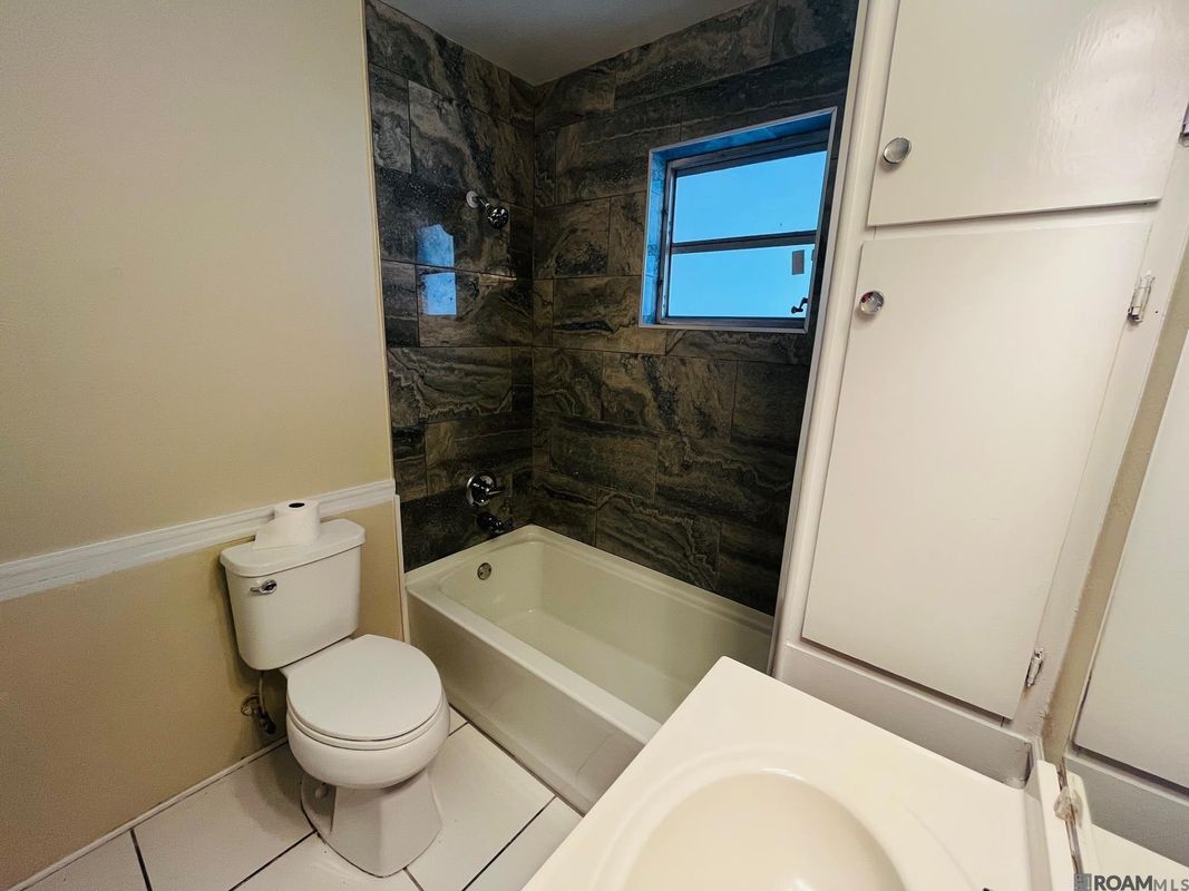 Building Photo - 308 Alexander Dr