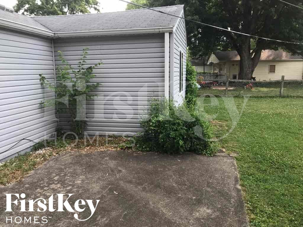 Building Photo - 4801 Leone Dr