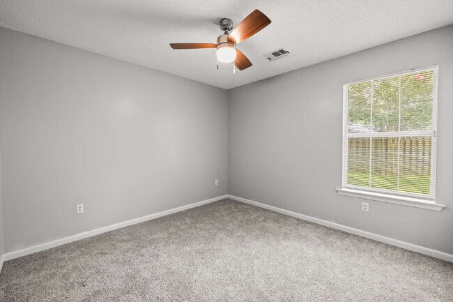 Building Photo - Charming All-Brick Home with Garage & Covered Patio!