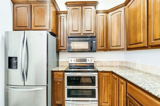 Building Photo - 3104 Loren Dr