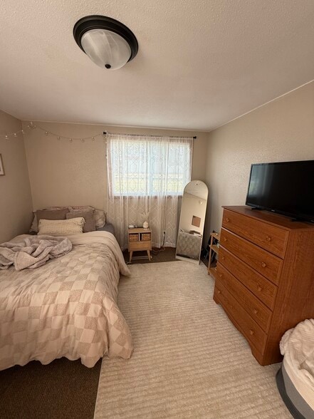 Bedroom 2 - 712 7th St SE
