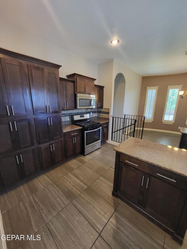 Building Photo - 3150 Spring Willow