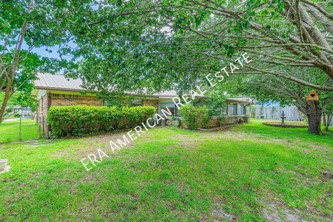 Building Photo - 1111 Coral Dr