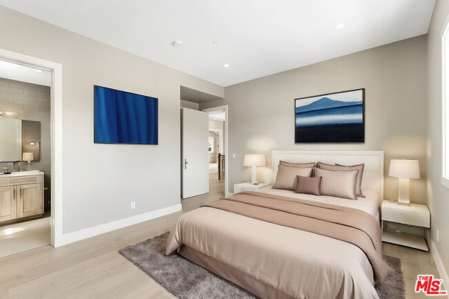 Building Photo - 15566 Chasmila Dr