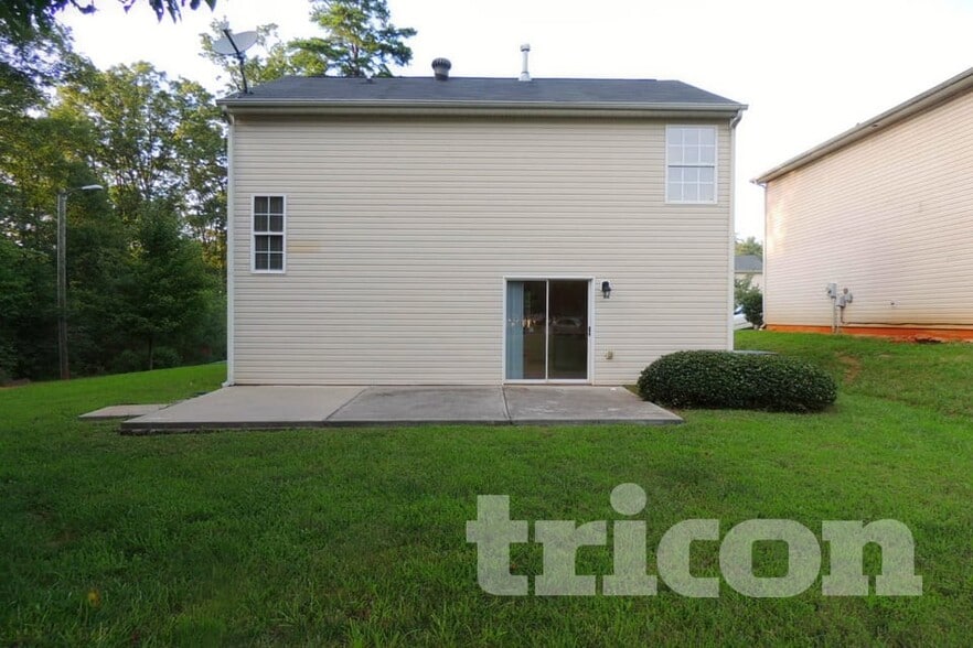 Building Photo - 5110 Grays Ridge Dr