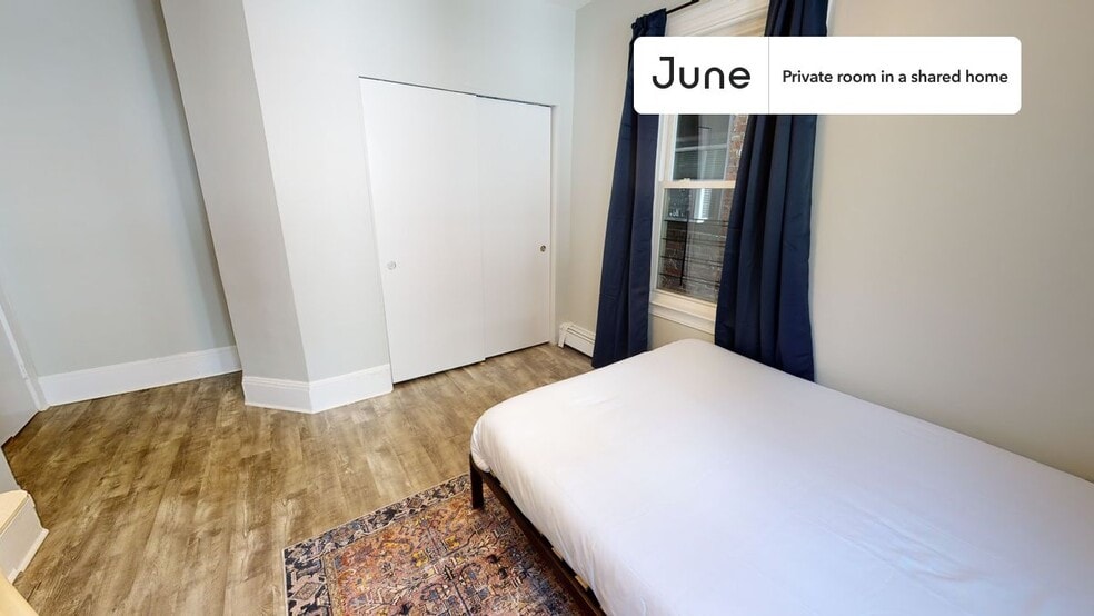 Building Photo - Room in Shared 3 bed/1 bath home