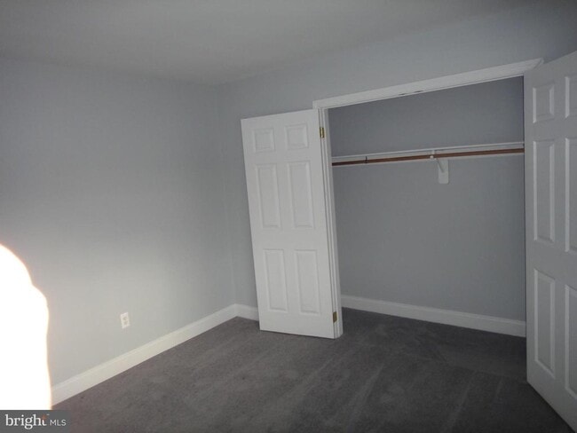 Building Photo - 307 Lucas Ln