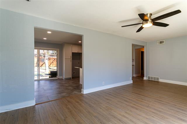 Building Photo - 604 Oakwood Ave