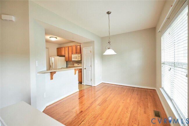 Building Photo - 315 Kingscote Ln