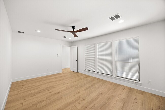 Building Photo - 2114 Trellis Pl