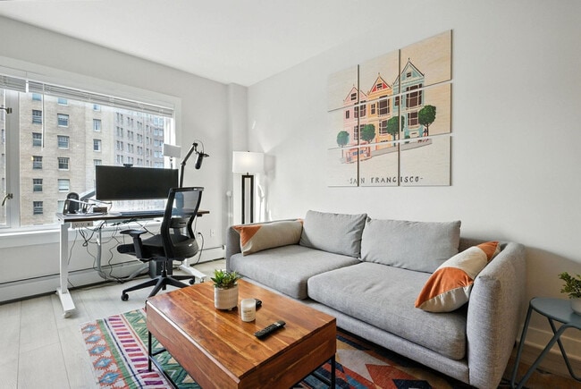 Building Photo - 899 Pine St