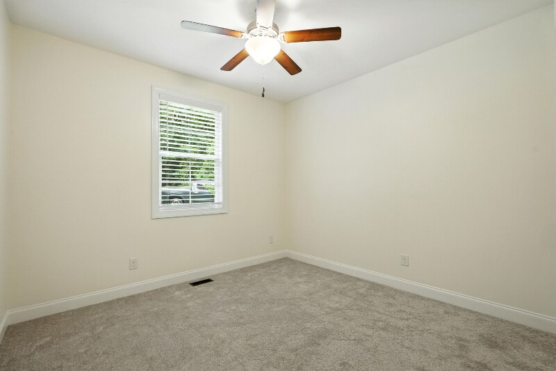 Building Photo - 1541 Louisiana Ln