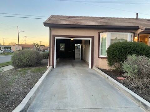 Building Photo - 17700 Jersey Ave