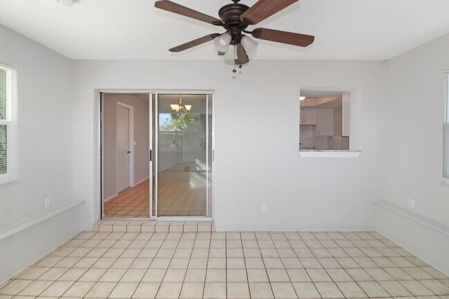 Building Photo - South Venice Annual Home for Rent