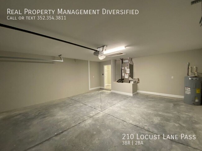 Building Photo - 210 Locust Lane Pass