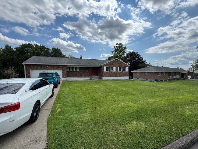 Building Photo - 11 Maiden Ln