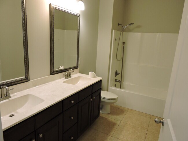 Building Photo - 4587 Ashton Cir