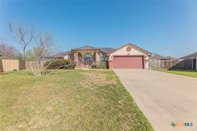 Building Photo - 4011 Salt Fork Dr