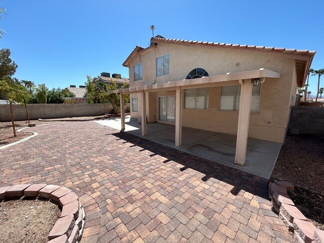 Building Photo - 2514 Quail Canyon Ave