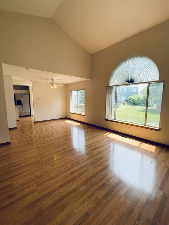 Building Photo - 8 Crabapple Ct