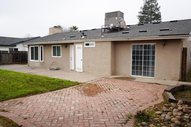 Building Photo - 4310 N Barcus Ave