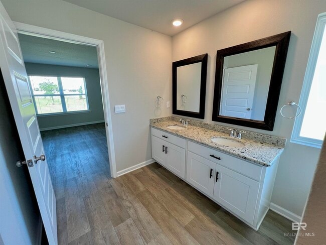 Building Photo - 23105 Shadowridge Dr